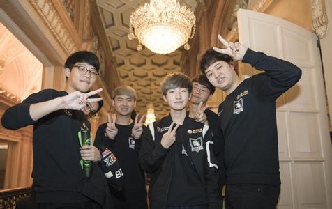 随着他职业 随着他职业