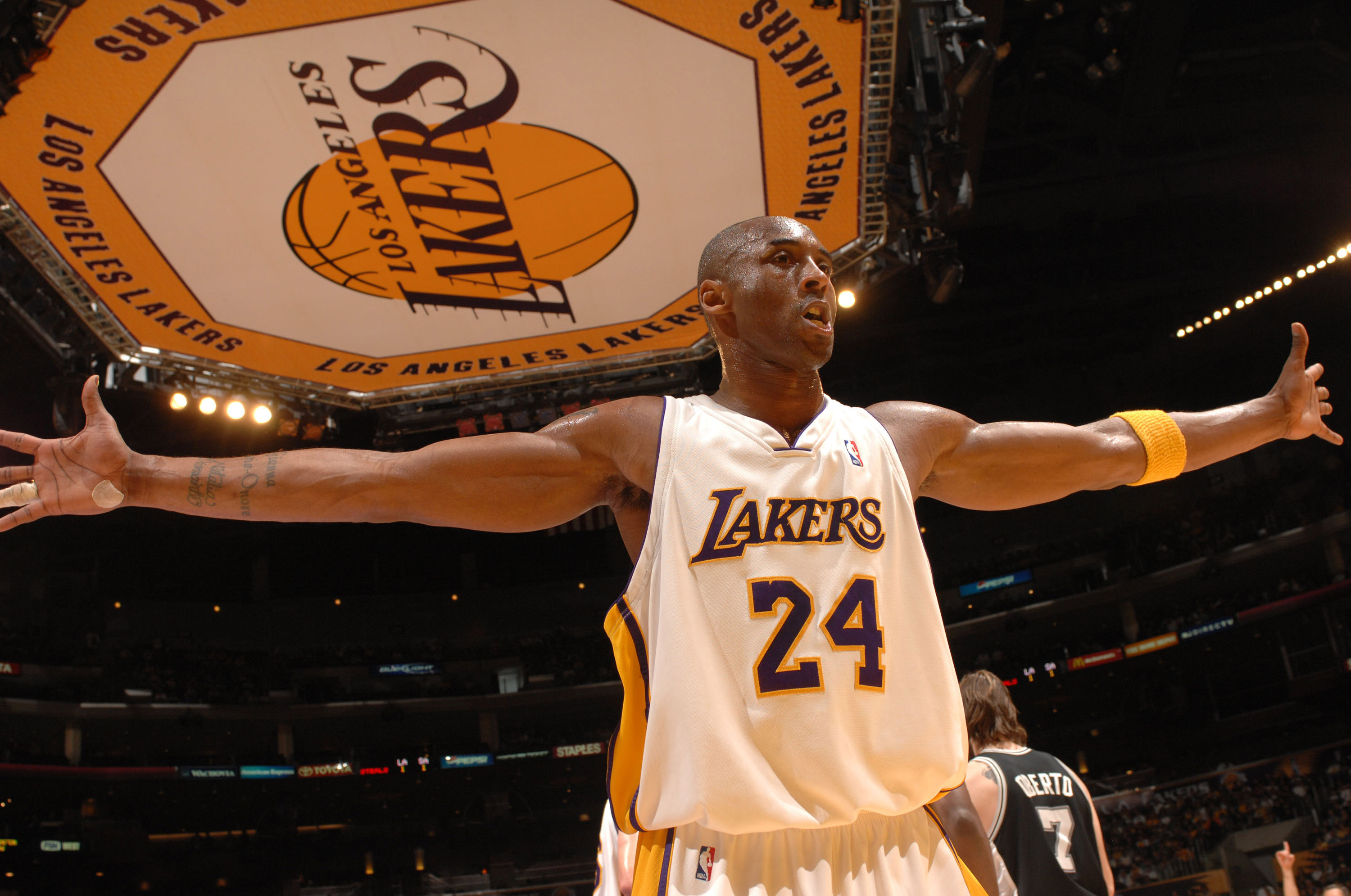 他积极进攻 他积极进攻