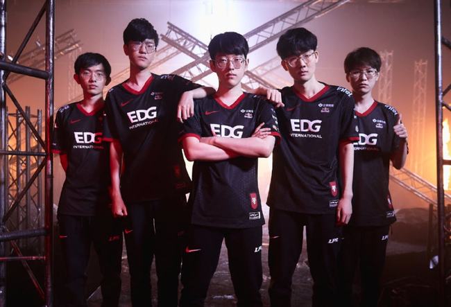 因被指控过 因被指控过